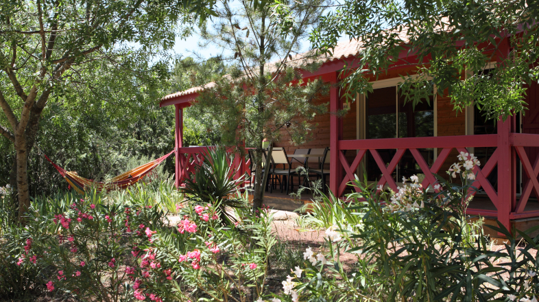 Holiday chalet rental 6 to 8 persons near Lake Salagou