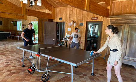 Games room with table-tennis